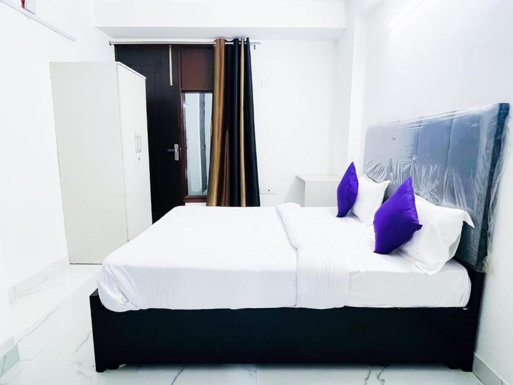 Hotel Max Нью-Дели Экстерьер фото